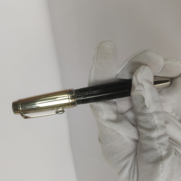 Mont Blanc Boheme Roller Ball Pen - Picture 3 of 7